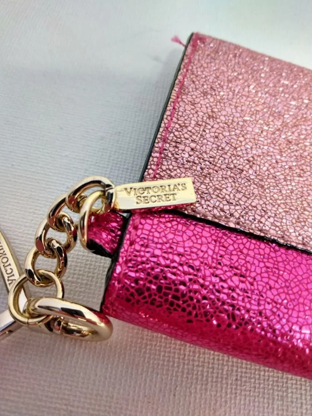 Victoria's Secret Keychain and Card Holder Sparkle Hot Pink Metallic Red Lips - Picture 7 of 9